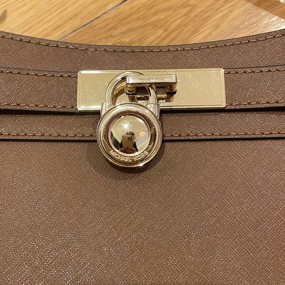 Michael Kors Hamilton Traveler messenger bag - Picture 3 of 16